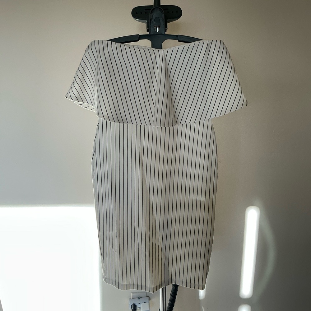 Chic Off-Shoulder Striped Midi Dress